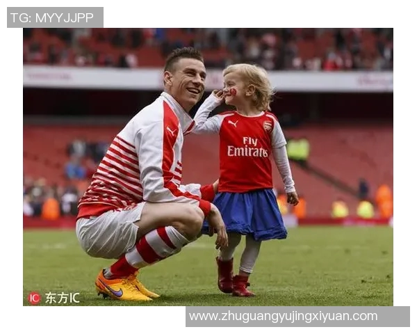 足球明星与伴侣的甜蜜瞬间揭秘他们的爱情故事与生活点滴